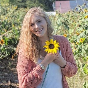Meet your Posher, Hannah